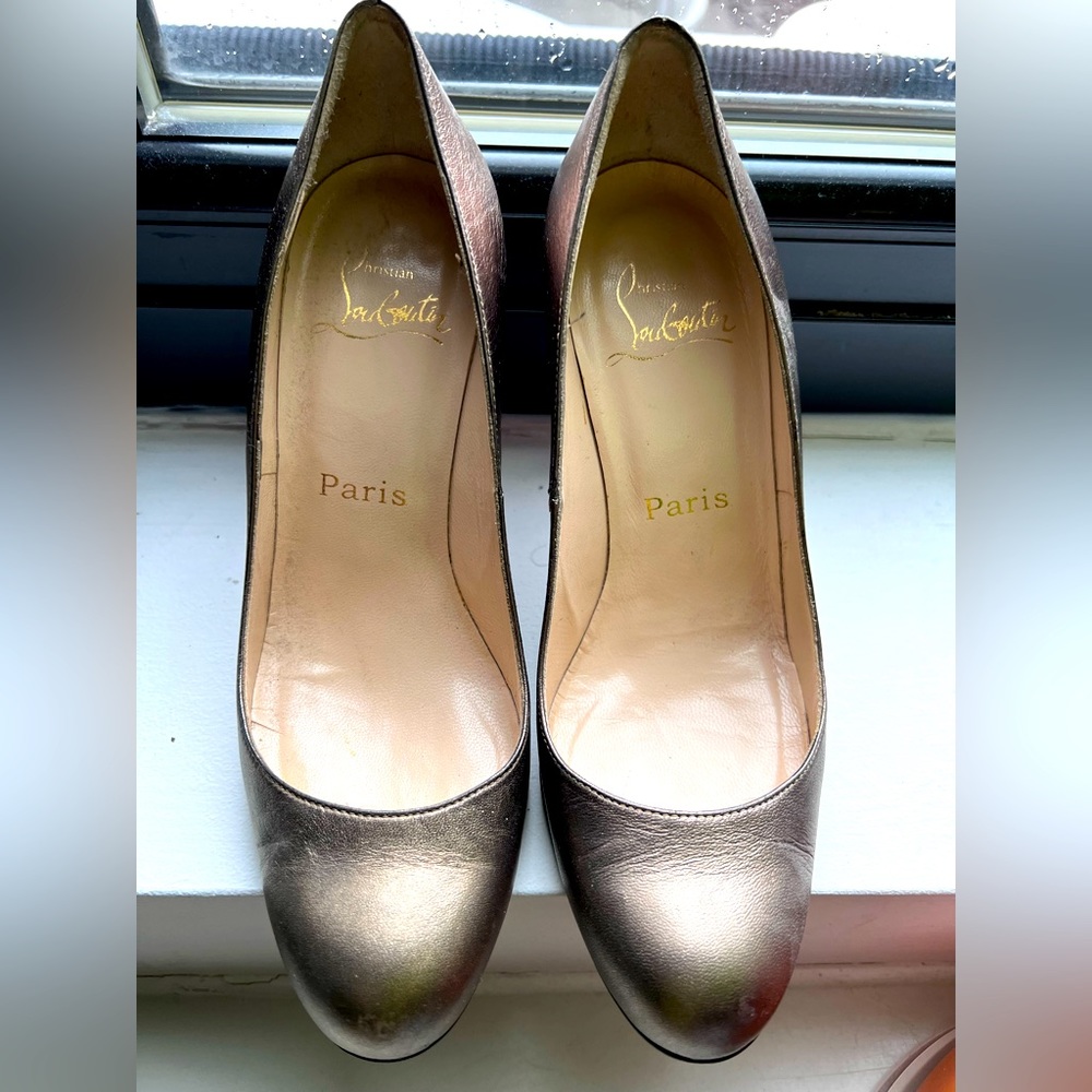 Christian Louboutin bronze/gold heels. 36.5